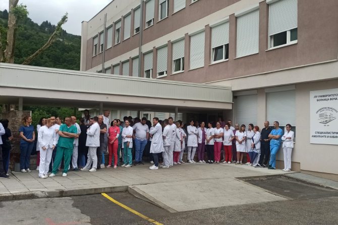 Podrška zdravstvenih radnika JZU Univerzitetske bolnice Foča Ministru zdravlja i socijalne zaštite u Vladi Republike Srpske Alenu Šeraniću